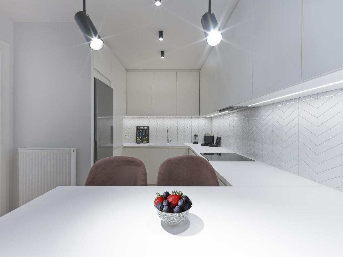 Fresh, New & Ready For You! Rnvtd Apt In Koukaki! Атина Екстериор снимка